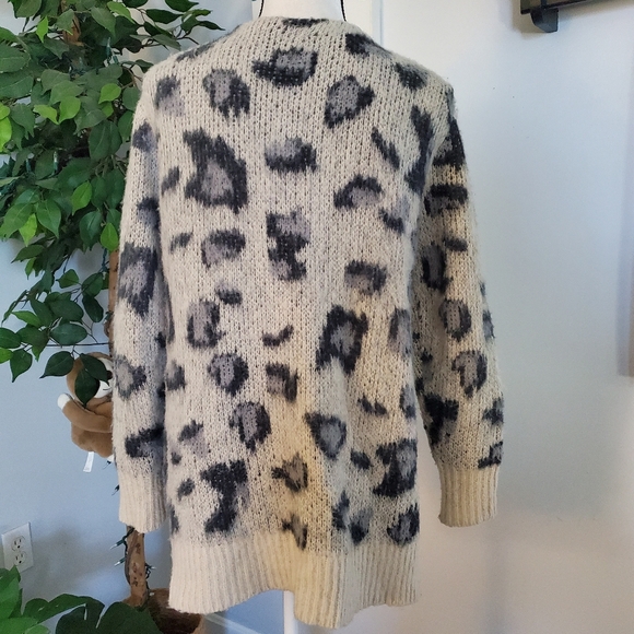FREE PEOPLE Out Of Africa Wool Blend Oversized Leopard Cardigan XS - Picture 4 of 11